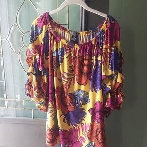 NWOT Coco Bianco Women's Floral Yellow Top